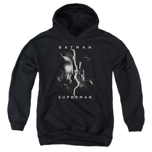 AN OFFCIALLY LICENSED BATMAN V SUPERMAN FACE TO FACE YOUTH HOODIE BLACK