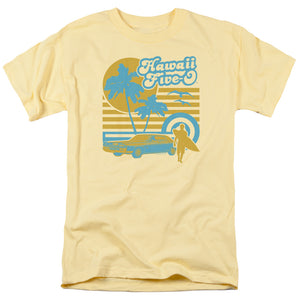 AN OFFCIALLY LICENSED HAWAII 5 0 5 0 SURFER MEN'S REGULAR FIT T-SHIRT BANANA