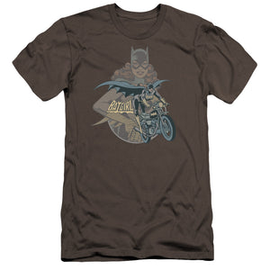 AN OFFCIALLY LICENSED DC BATGIRL BIKER MEN'S PREMIUM SLIM FIT T-SHIRT CHARCOAL