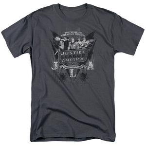 AN OFFCIALLY LICENSED DC GREATEST HEROES MEN'S REGULAR FIT T-SHIRT CHARCOAL