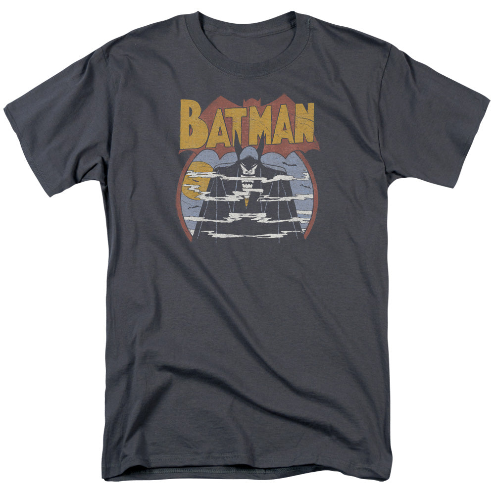 AN OFFCIALLY LICENSED DC FOGGY MEN'S REGULAR FIT T-SHIRT CHARCOAL