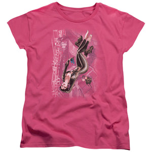 AN OFFCIALLY LICENSED JLA CATWOMAN #1 WOMEN'S REGULAR FIT T-SHIRT HOT PINK