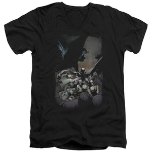 AN OFFCIALLY LICENSED BATMAN BATMAN #1 MEN'S V-NECK T-SHIRT BLACK