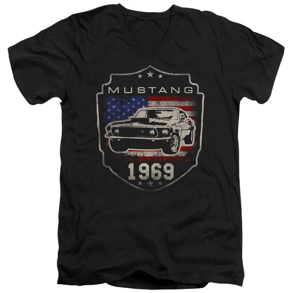 AN OFFCIALLY LICENSED FORD MUSTANG 1969 FLAG MEN'S V-NECK T-SHIRT BLACK
