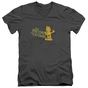 AN OFFCIALLY LICENSED GARFIELD JUST PRETEND IM LISTENING MEN'S V-NECK T-SHIRT CHARCOAL