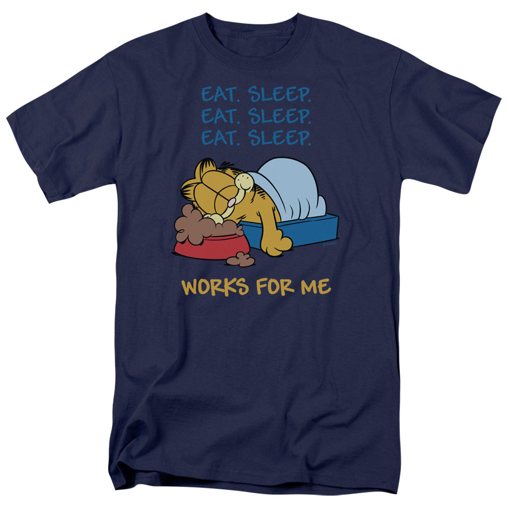 AN OFFCIALLY LICENSED GARFIELD WORKS FOR ME MEN'S REGULAR FIT T-SHIRT NAVY