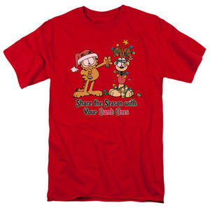 AN OFFCIALLY LICENSED GARFIELD SHARE THE SEASON MEN'S REGULAR FIT T-SHIRT RED