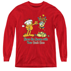 AN OFFCIALLY LICENSED GARFIELD SHARE THE SEASON YOUTH LONG SLEEVE T-SHIRT RED