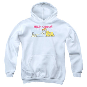 AN OFFCIALLY LICENSED GARFIELD ANNOY SOMEONE YOUTH HOODIE WHITE