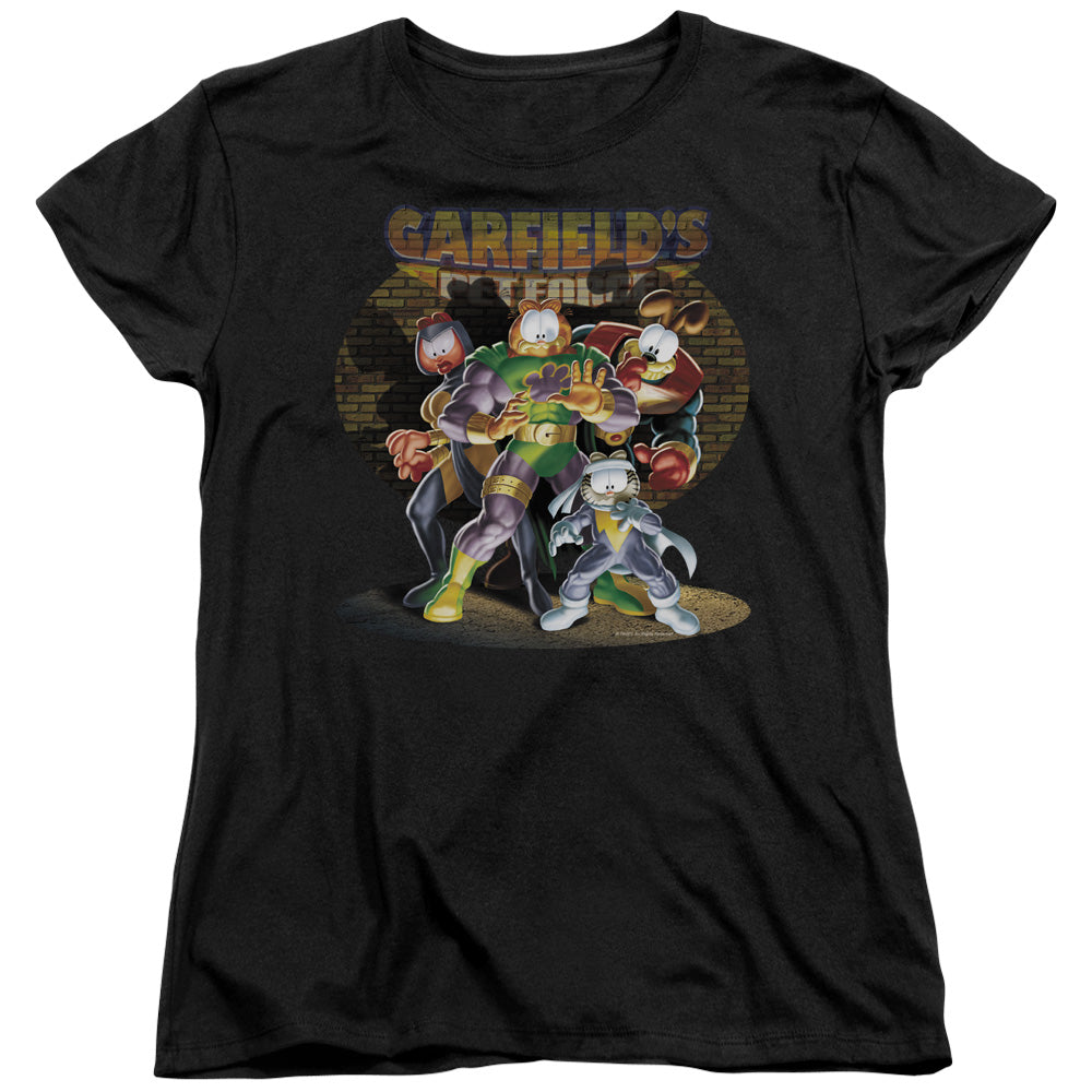 AN OFFCIALLY LICENSED GARFIELD SPOTLIGHT WOMEN'S REGULAR FIT T-SHIRT BLACK