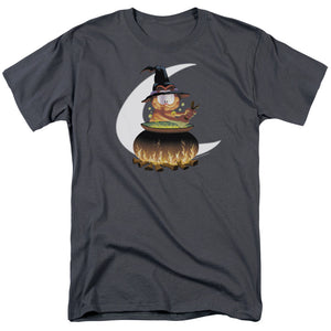 AN OFFCIALLY LICENSED GARFIELD STIR THE POT MEN'S REGULAR FIT T-SHIRT CHARCOAL