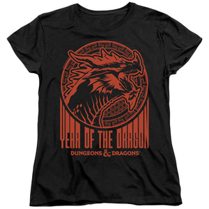 AN OFFCIALLY LICENSED DUNGEONS AND DRAGONS YEAR OF THE DRAGON STREET RED WOMEN'S REGULAR FIT T-SHIRT BLACK