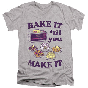 AN OFFCIALLY LICENSED EASY BAKE OVEN BAKE IT TIL YOU MAKE IT MEN'S V-NECK T-SHIRT ATHLETIC HEATHER