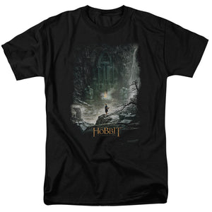 AN OFFCIALLY LICENSED HOBBIT AT SMAUGS DOOR MEN'S REGULAR FIT T-SHIRT BLACK