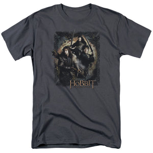 AN OFFCIALLY LICENSED HOBBIT WEAPONS DRAWN MEN'S REGULAR FIT T-SHIRT CHARCOAL
