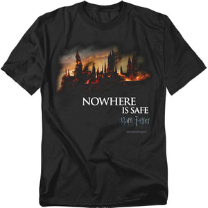 AN OFFCIALLY LICENSED HARRY POTTER BURNING HOGWARTS MEN'S REGULAR FIT T-SHIRT BLACK