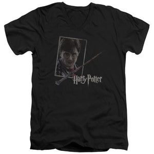 AN OFFCIALLY LICENSED HARRY POTTER HARRYS WAND PORTRAIT MEN'S V-NECK T-SHIRT BLACK