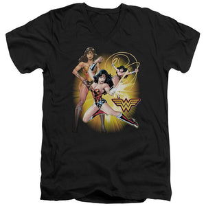 AN OFFCIALLY LICENSED JLA WONDER WOMAN MEN'S V-NECK T-SHIRT BLACK