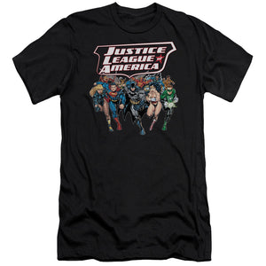 AN OFFCIALLY LICENSED JLA CHARGING JUSTICE MEN'S PREMIUM SLIM FIT T-SHIRT BLACK