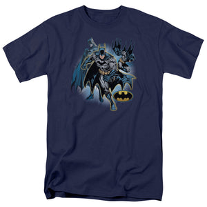 AN OFFCIALLY LICENSED JLA BATMAN COLLAGE MEN'S REGULAR FIT T-SHIRT NAVY