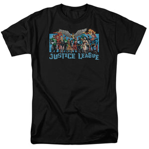 AN OFFCIALLY LICENSED JLA LEAGUE LINEUP MEN'S REGULAR FIT T-SHIRT BLACK