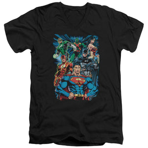 AN OFFCIALLY LICENSED JLA JUSTICE IS SERVED MEN'S V-NECK T-SHIRT BLACK