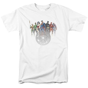 AN OFFCIALLY LICENSED JLA CIRCLE CREST MEN'S REGULAR FIT T-SHIRT WHITE