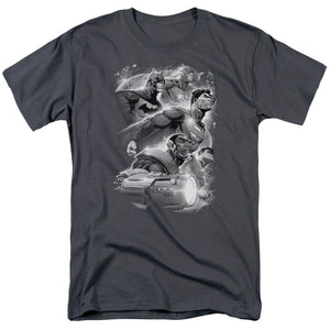 AN OFFCIALLY LICENSED JLA ATMOSPHERIC MEN'S REGULAR FIT T-SHIRT CHARCOAL