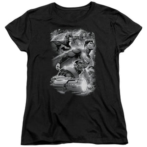 AN OFFCIALLY LICENSED JLA ATMOSPHERIC WOMEN'S REGULAR FIT T-SHIRT BLACK