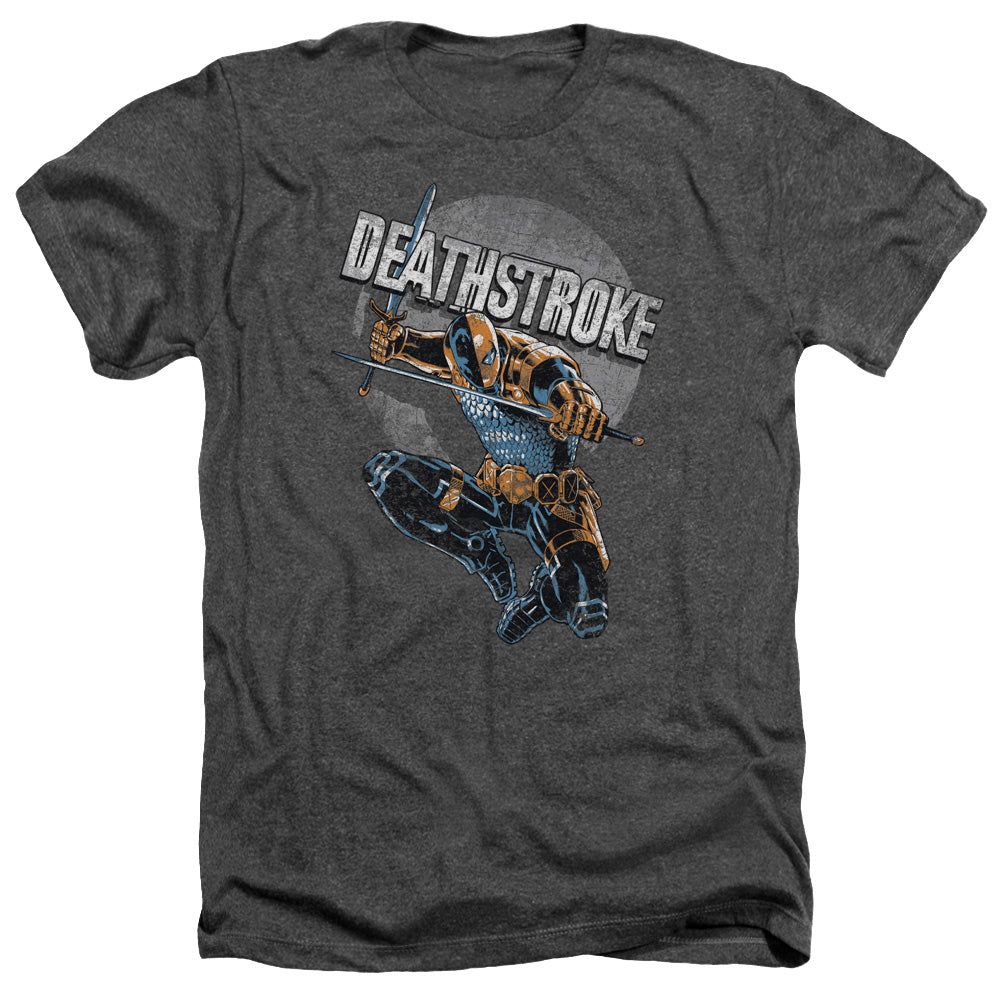 AN OFFCIALLY LICENSED JLA DEATHSTROKE RETRO MEN'S HEATHER T-SHIRT CHARCOAL