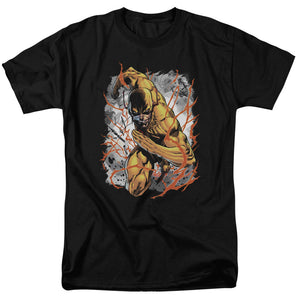 AN OFFCIALLY LICENSED JLA REVERSED MEN'S REGULAR FIT T-SHIRT BLACK