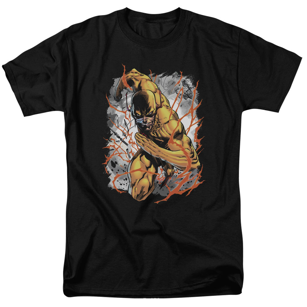 AN OFFCIALLY LICENSED JLA REVERSED MEN'S REGULAR FIT T-SHIRT BLACK