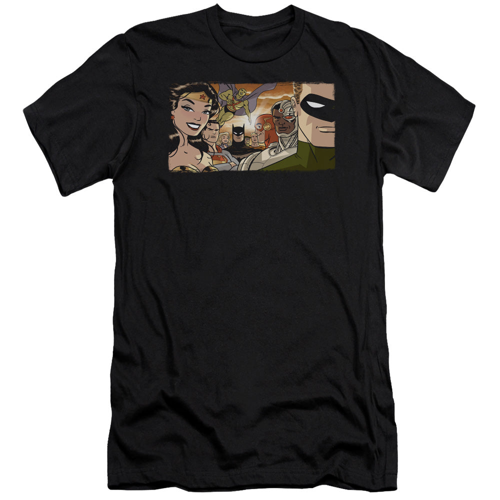 AN OFFCIALLY LICENSED JLA CINEMATIC LEAGUE MEN'S PREMIUM SLIM FIT T-SHIRT BLACK