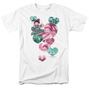 AN OFFCIALLY LICENSED I LOVE LUCY NEVER A DULL MOMENT MEN'S REGULAR FIT T-SHIRT WHITE