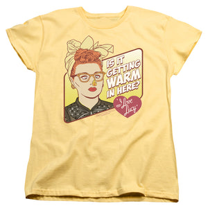 AN OFFCIALLY LICENSED I LOVE LUCY WARM IN HERE WOMEN'S REGULAR FIT T-SHIRT BANANA