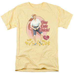 AN OFFCIALLY LICENSED I LOVE LUCY CUTE CHICK MEN'S REGULAR FIT T-SHIRT BANANA