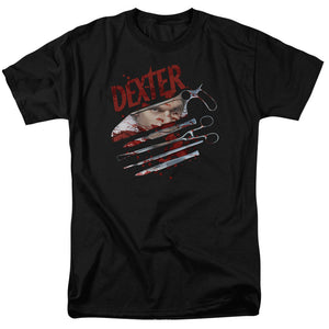 AN OFFCIALLY LICENSED DEXTER BLOOD NEVER LIES 2 MEN'S REGULAR FIT T-SHIRT BLACK