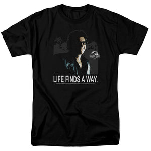 AN OFFCIALLY LICENSED JURASSIC PARK LIFE FINDS A WAY MEN'S REGULAR FIT T-SHIRT BLACK