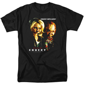 AN OFFCIALLY LICENSED BRIDE OF CHUCKY CHUCKY GETS LUCKY MEN'S REGULAR FIT T-SHIRT BLACK